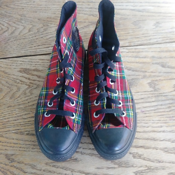 red tartan converse